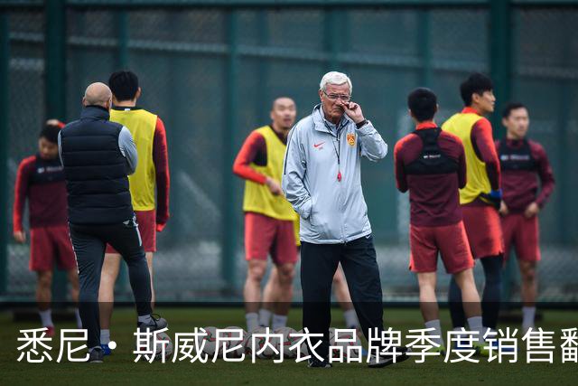 悉尼·斯威尼内衣品牌季度销售翻倍，9月创新高